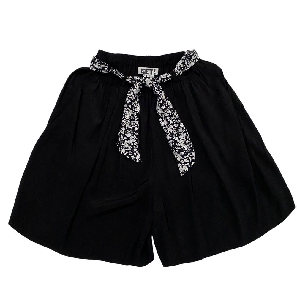 Vintage 80s High Waisted Flowy Pull-On Elastic Waist Dress Shorts Black 15/16